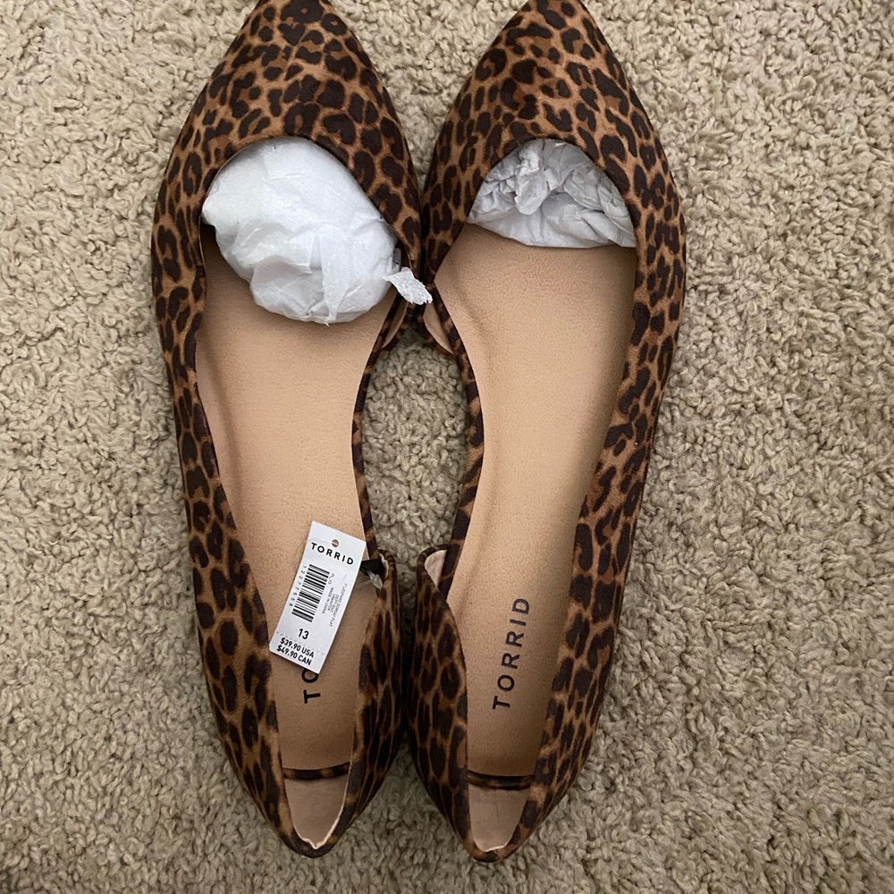 Brand new 13W cheetah print flats from Torrid